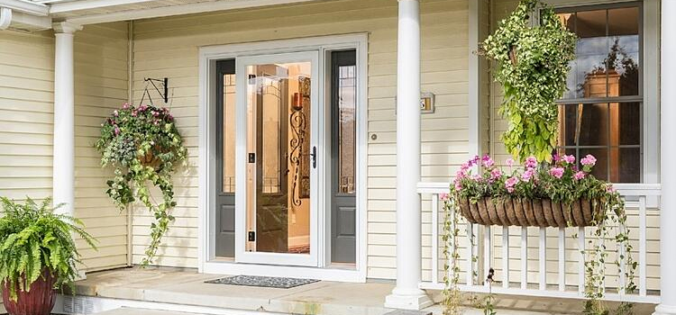 screen door installation in Fort Bragg